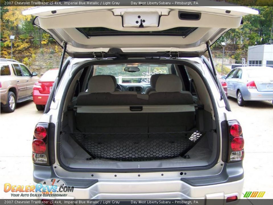 2007 Chevrolet TrailBlazer LS 4x4 Imperial Blue Metallic / Light Gray Photo #6