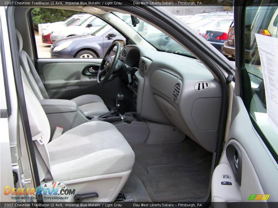2007 Chevrolet TrailBlazer LS 4x4 Imperial Blue Metallic / Light Gray Photo #16