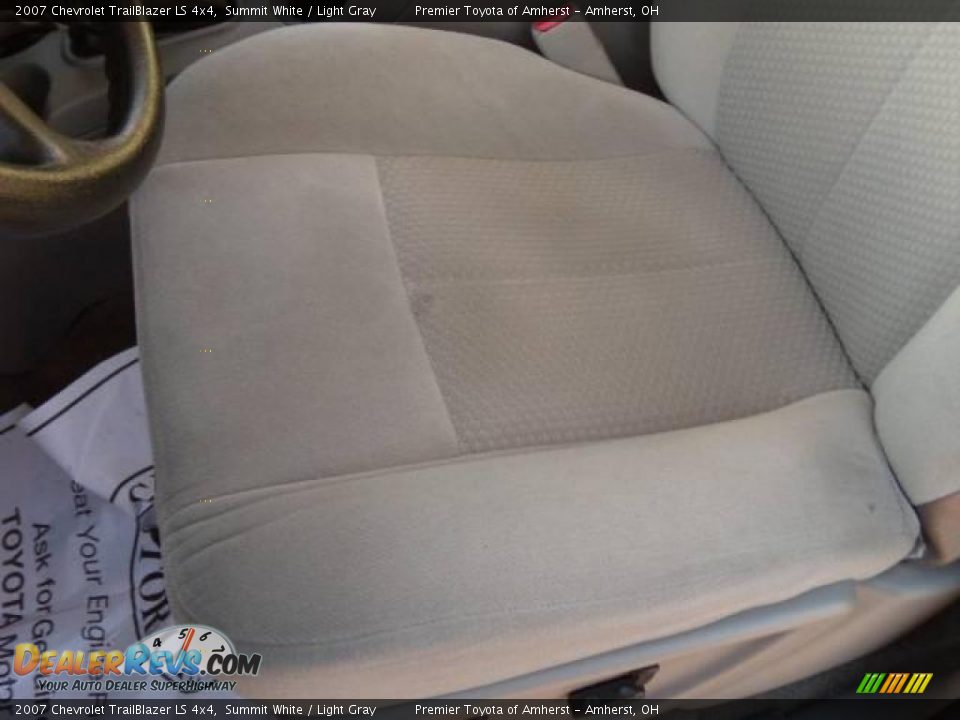2007 Chevrolet TrailBlazer LS 4x4 Summit White / Light Gray Photo #9