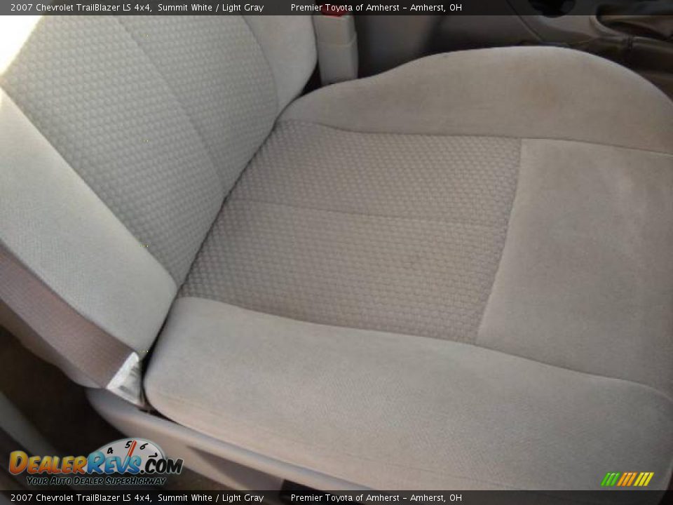 2007 Chevrolet TrailBlazer LS 4x4 Summit White / Light Gray Photo #12