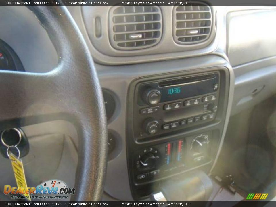 2007 Chevrolet TrailBlazer LS 4x4 Summit White / Light Gray Photo #16