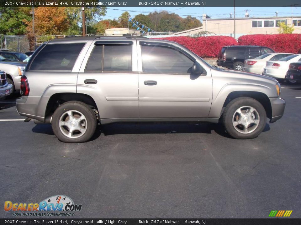 2007 Chevrolet TrailBlazer LS 4x4 Graystone Metallic / Light Gray Photo #4