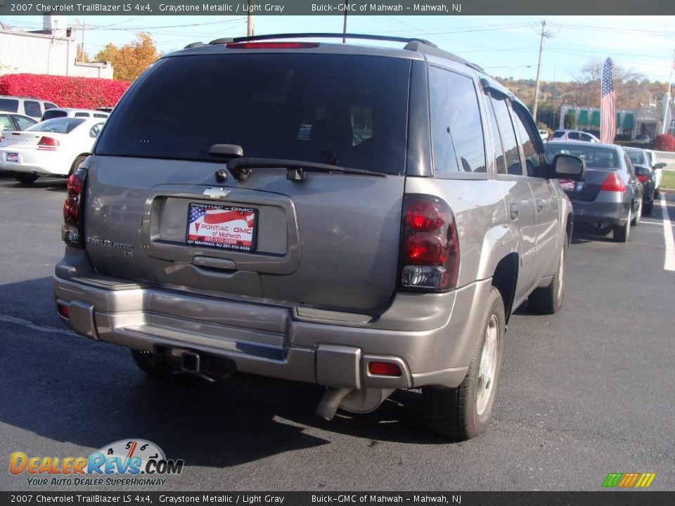 2007 Chevrolet TrailBlazer LS 4x4 Graystone Metallic / Light Gray Photo #5