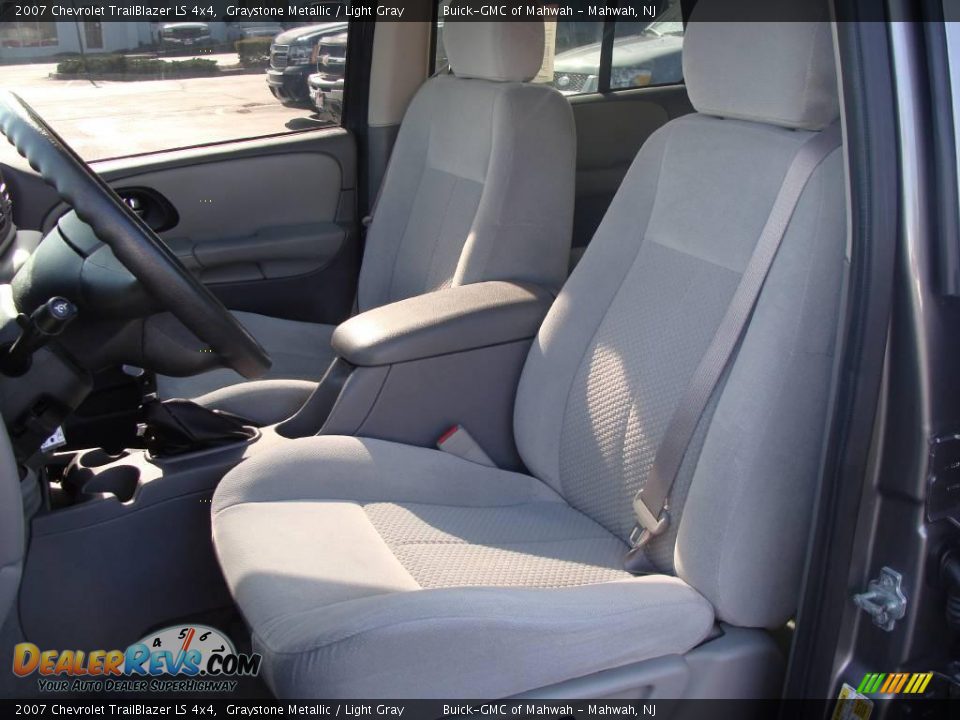2007 Chevrolet TrailBlazer LS 4x4 Graystone Metallic / Light Gray Photo #16