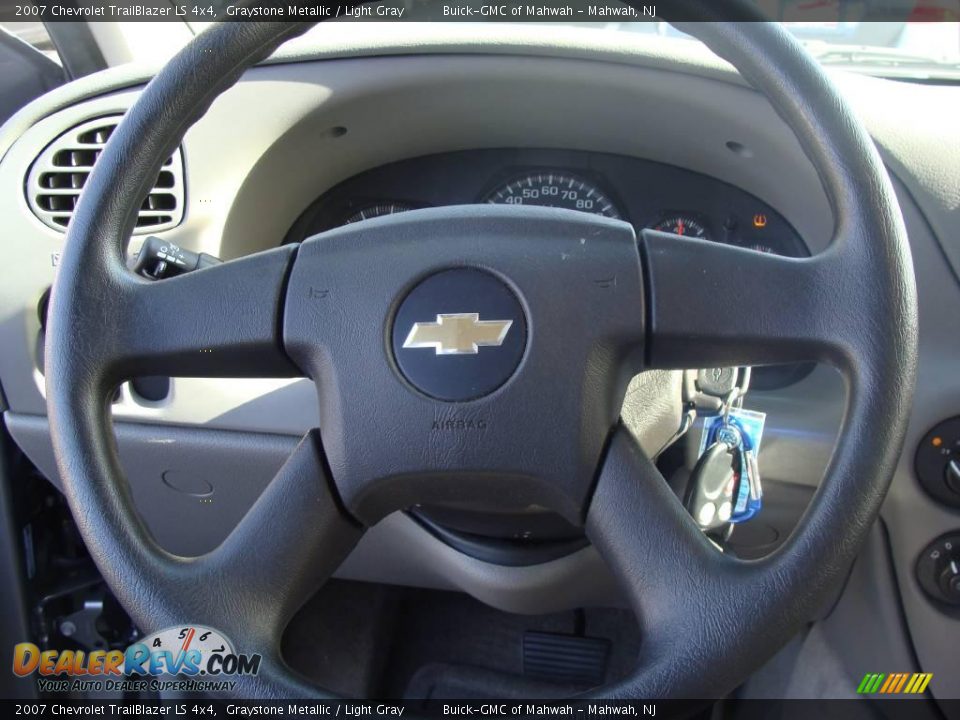 2007 Chevrolet TrailBlazer LS 4x4 Graystone Metallic / Light Gray Photo #22