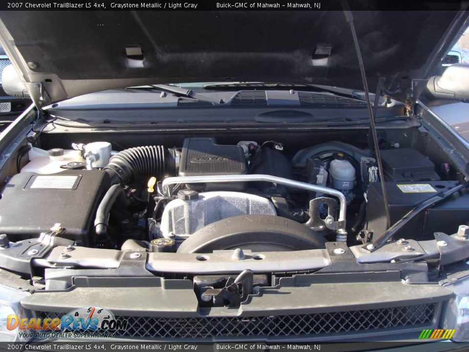 2007 Chevrolet TrailBlazer LS 4x4 Graystone Metallic / Light Gray Photo #27