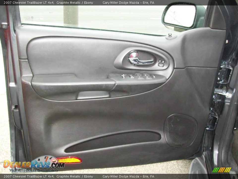 2007 Chevrolet TrailBlazer LT 4x4 Graphite Metallic / Ebony Photo #9