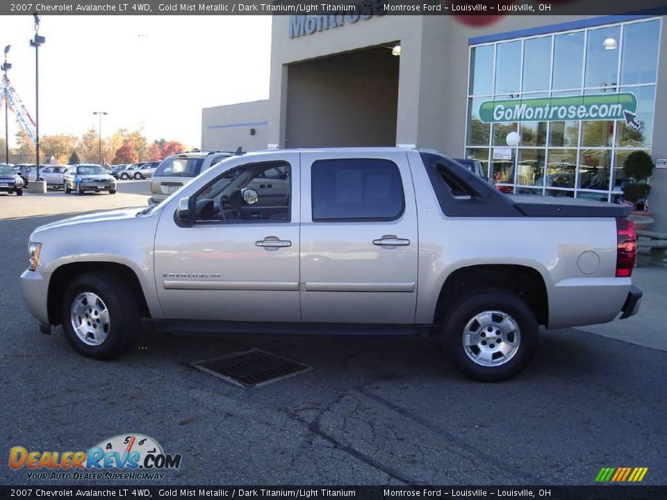 2007 Chevrolet Avalanche LT 4WD Gold Mist Metallic / Dark Titanium/Light Titanium Photo #2