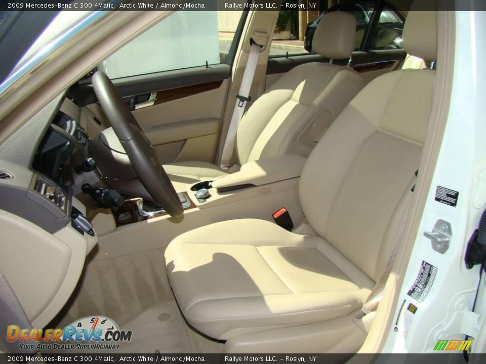 2009 Mercedes-Benz C 300 4Matic Arctic White / Almond/Mocha Photo #8