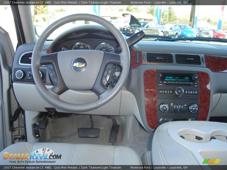 2007 Chevrolet Avalanche LT 4WD Gold Mist Metallic / Dark Titanium/Light Titanium Photo #19