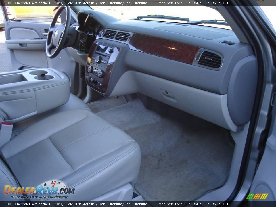 2007 Chevrolet Avalanche LT 4WD Gold Mist Metallic / Dark Titanium/Light Titanium Photo #22