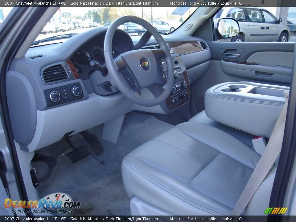 2007 Chevrolet Avalanche LT 4WD Gold Mist Metallic / Dark Titanium/Light Titanium Photo #26