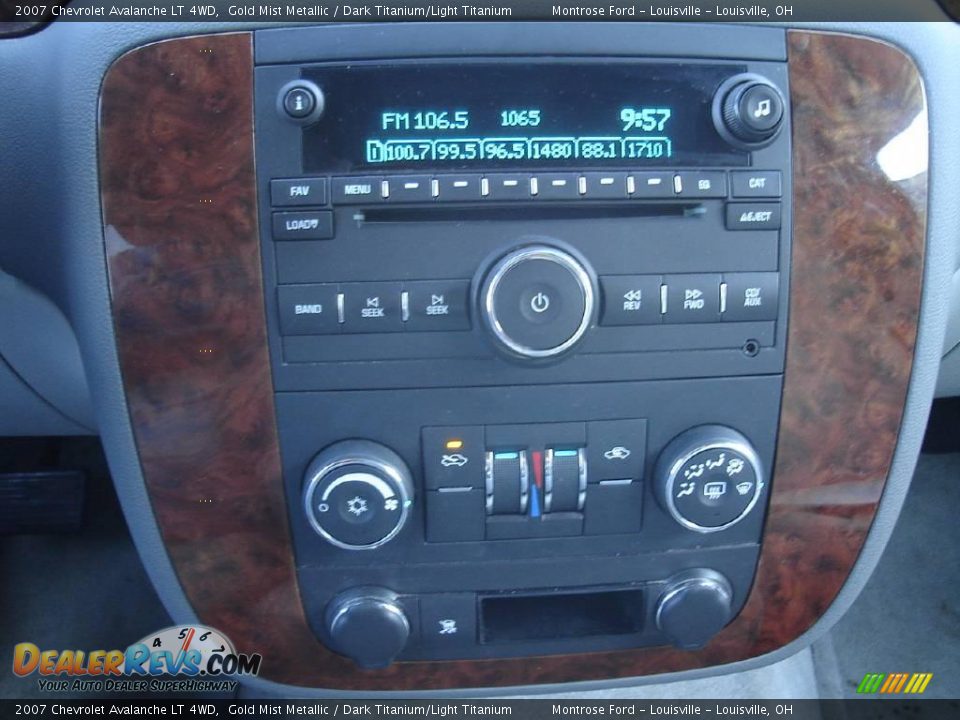 2007 Chevrolet Avalanche LT 4WD Gold Mist Metallic / Dark Titanium/Light Titanium Photo #30