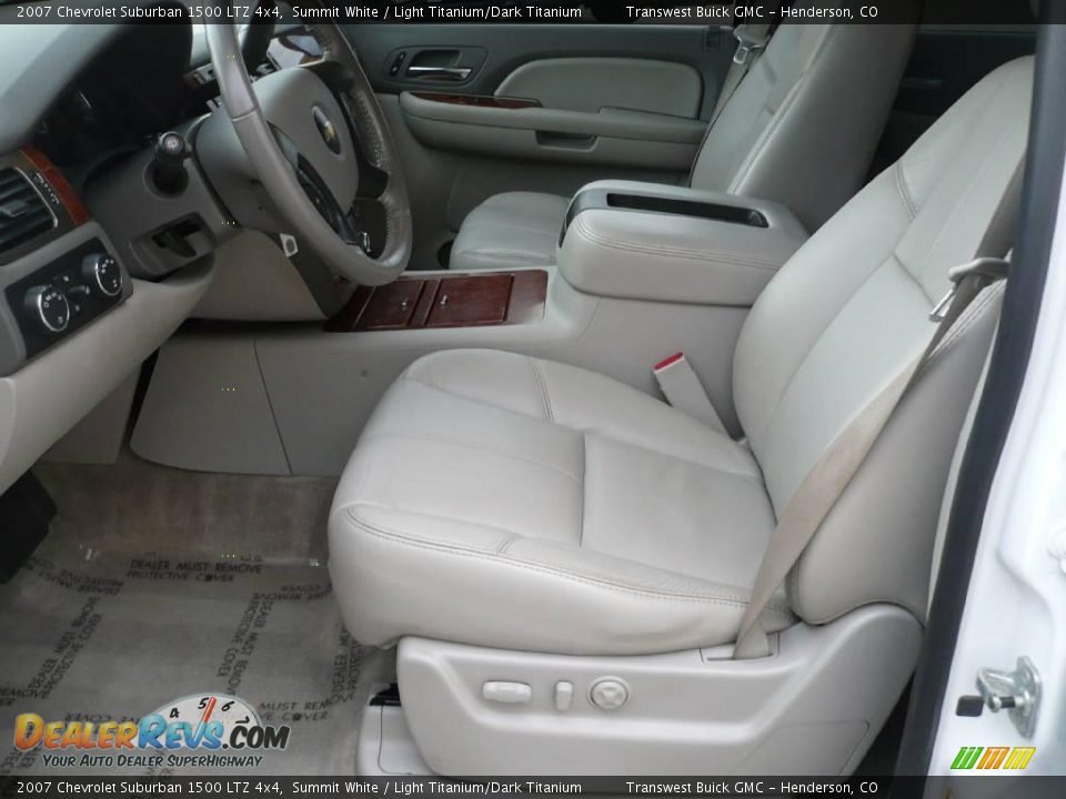 2007 Chevrolet Suburban 1500 LTZ 4x4 Summit White / Light Titanium/Dark Titanium Photo #10