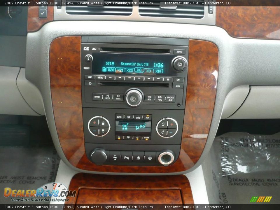 2007 Chevrolet Suburban 1500 LTZ 4x4 Summit White / Light Titanium/Dark Titanium Photo #22