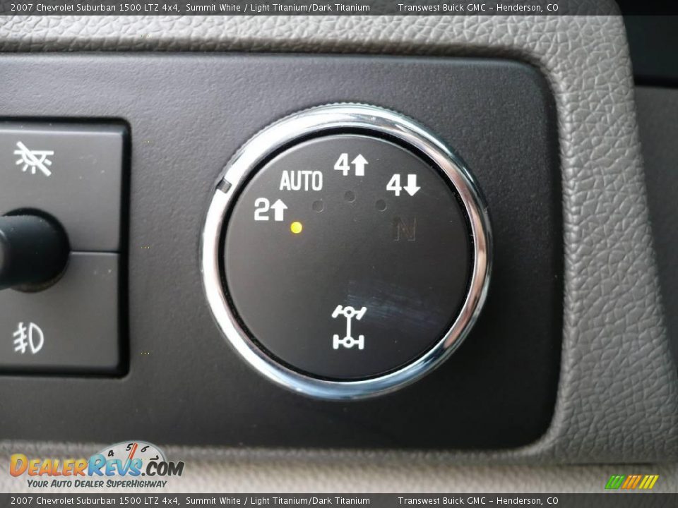 2007 Chevrolet Suburban 1500 LTZ 4x4 Summit White / Light Titanium/Dark Titanium Photo #27
