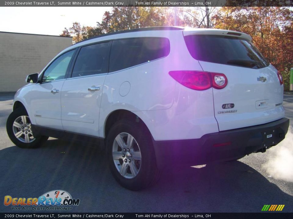 2009 Chevrolet Traverse LT Summit White / Cashmere/Dark Gray Photo #4