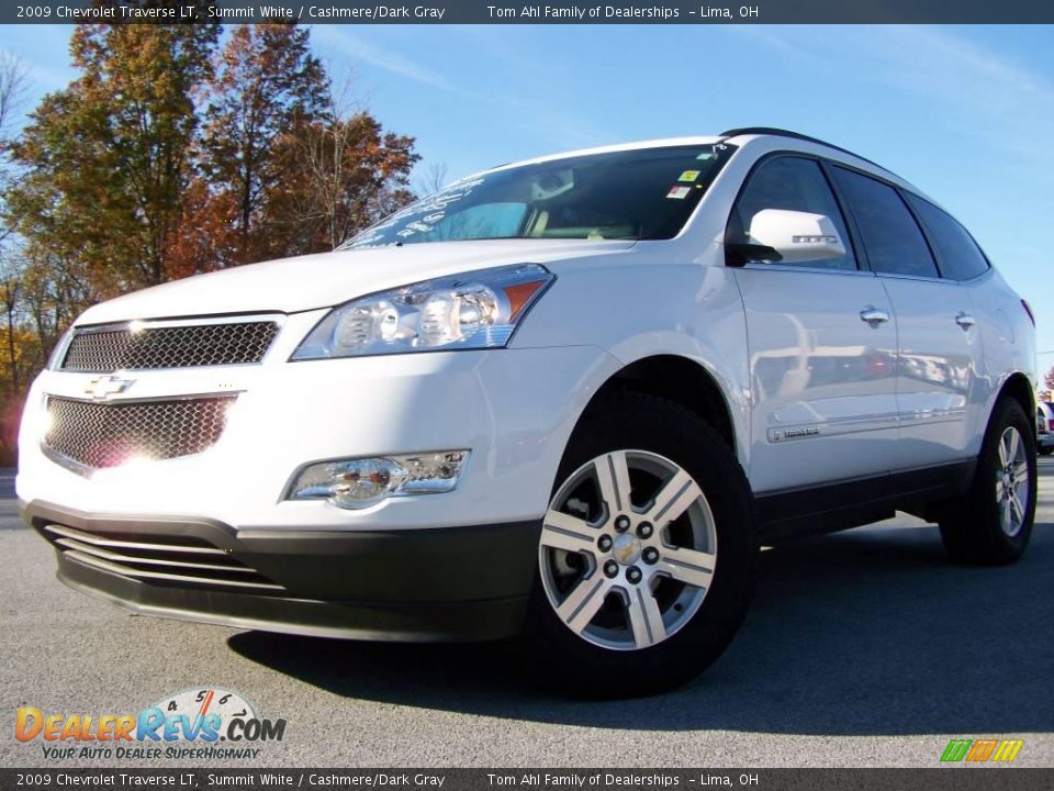 2009 Chevrolet Traverse LT Summit White / Cashmere/Dark Gray Photo #5