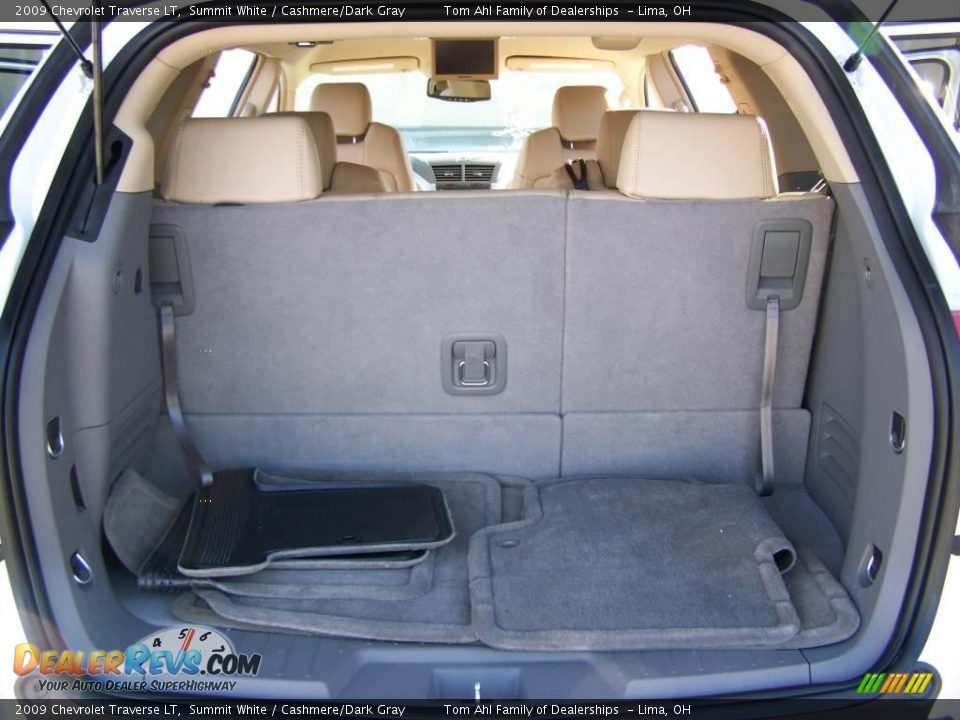 2009 Chevrolet Traverse LT Summit White / Cashmere/Dark Gray Photo #11