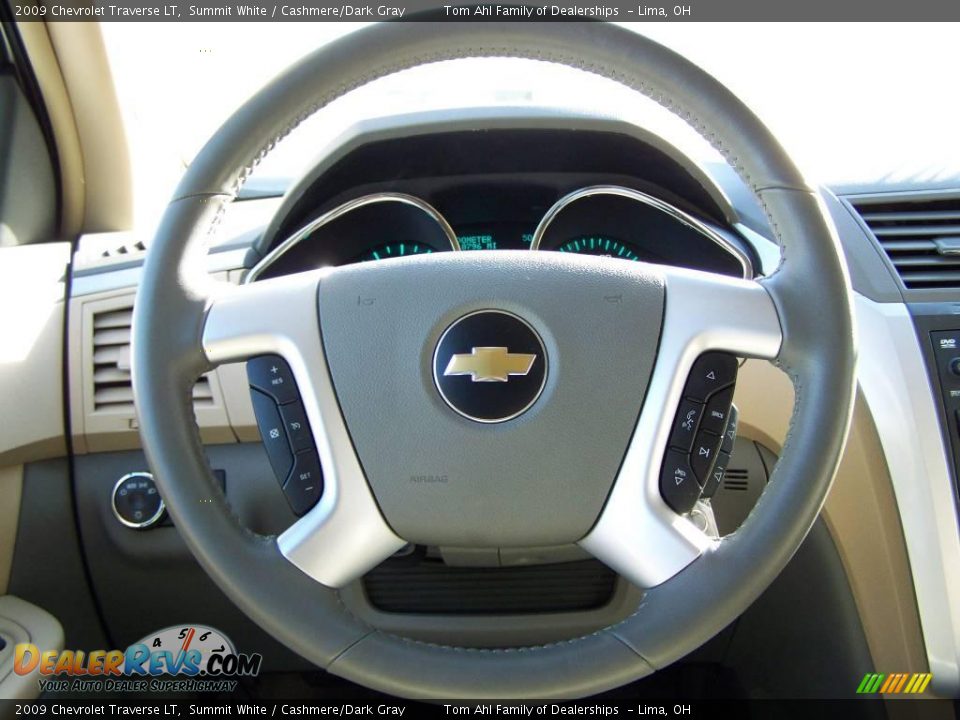 2009 Chevrolet Traverse LT Summit White / Cashmere/Dark Gray Photo #19