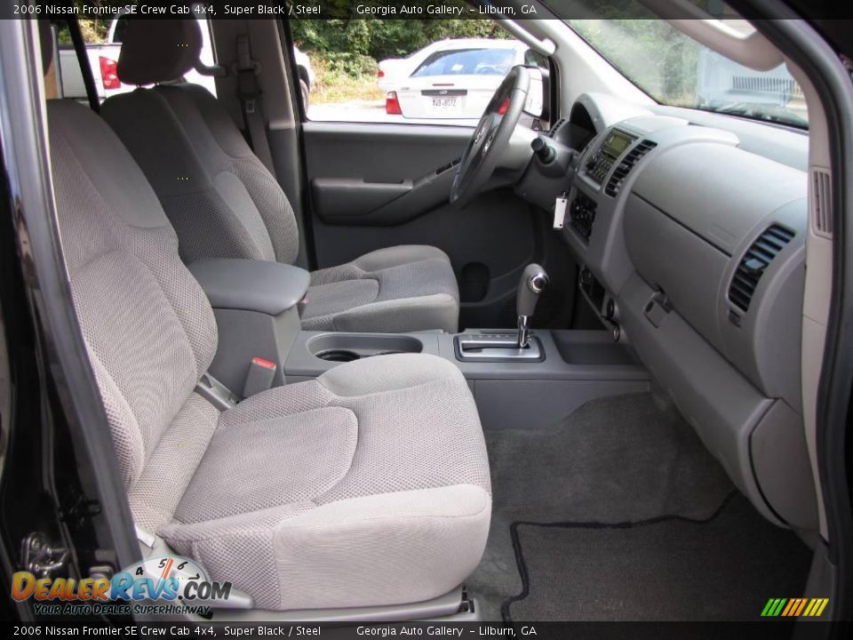 2006 Nissan Frontier SE Crew Cab 4x4 Super Black / Steel Photo #7