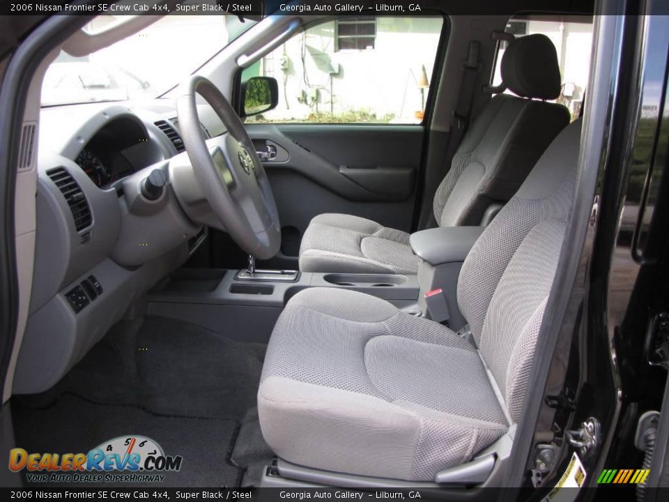 2006 Nissan Frontier SE Crew Cab 4x4 Super Black / Steel Photo #8
