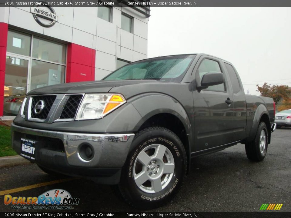 2006 Nissan Frontier SE King Cab 4x4 Storm Gray / Graphite Photo #1