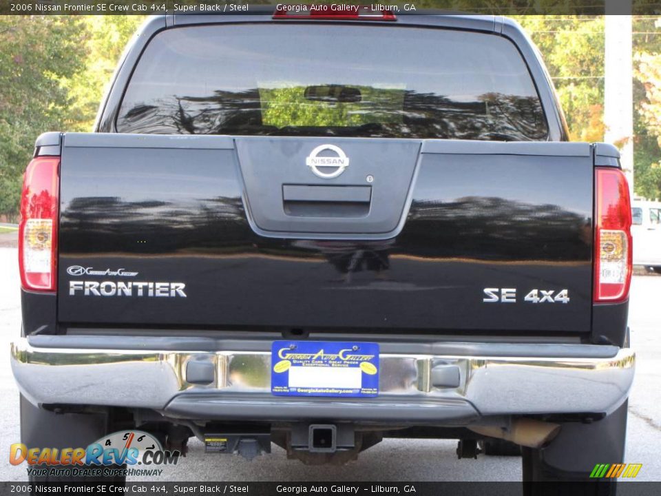 2006 Nissan Frontier SE Crew Cab 4x4 Super Black / Steel Photo #12
