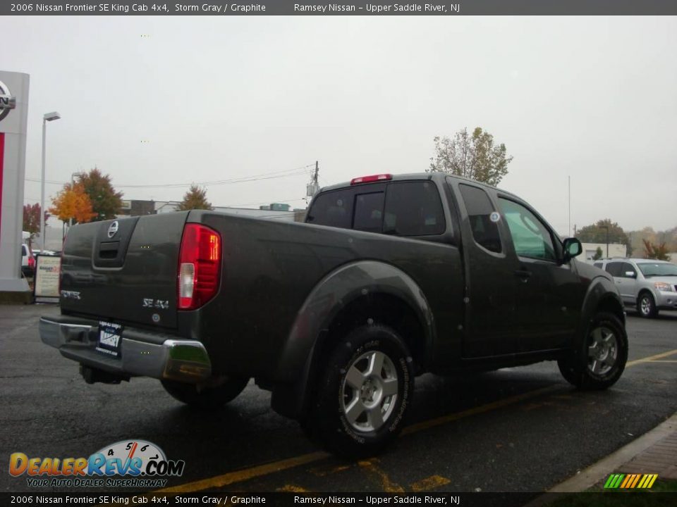 2006 Nissan Frontier SE King Cab 4x4 Storm Gray / Graphite Photo #11