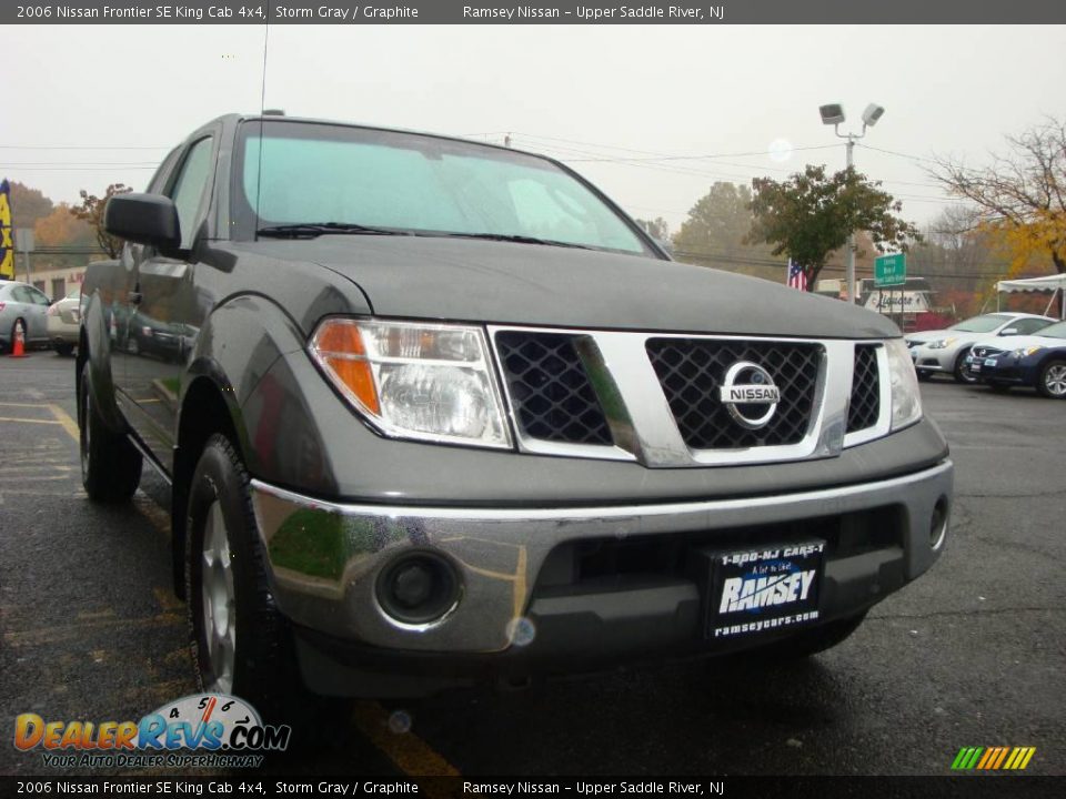 2006 Nissan Frontier SE King Cab 4x4 Storm Gray / Graphite Photo #15
