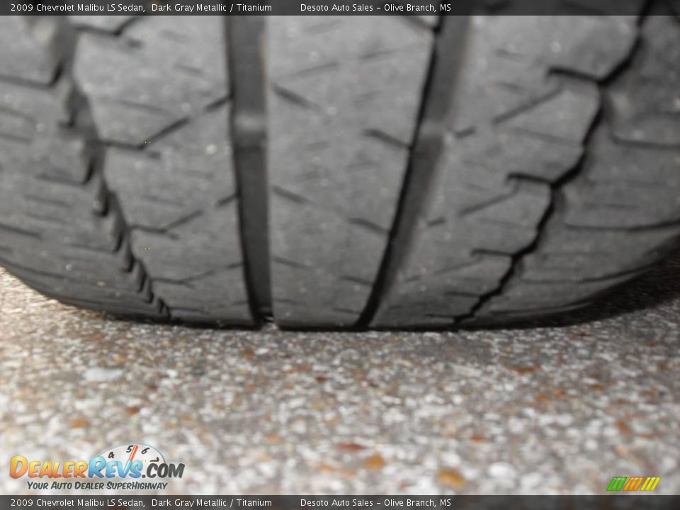 2009 Chevrolet Malibu LS Sedan Dark Gray Metallic / Titanium Photo #17