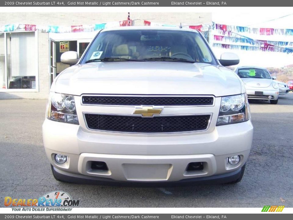 2009 Chevrolet Suburban LT 4x4 Gold Mist Metallic / Light Cashmere/Dark Cashmere Photo #2