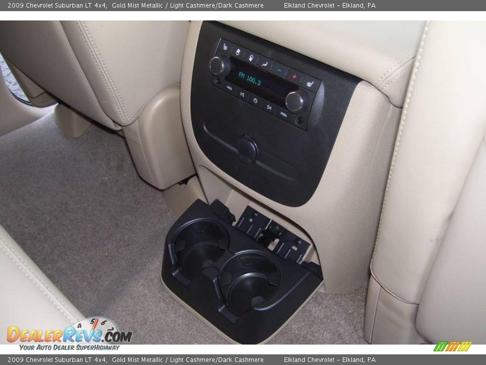 2009 Chevrolet Suburban LT 4x4 Gold Mist Metallic / Light Cashmere/Dark Cashmere Photo #22