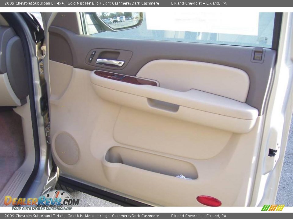 2009 Chevrolet Suburban LT 4x4 Gold Mist Metallic / Light Cashmere/Dark Cashmere Photo #23