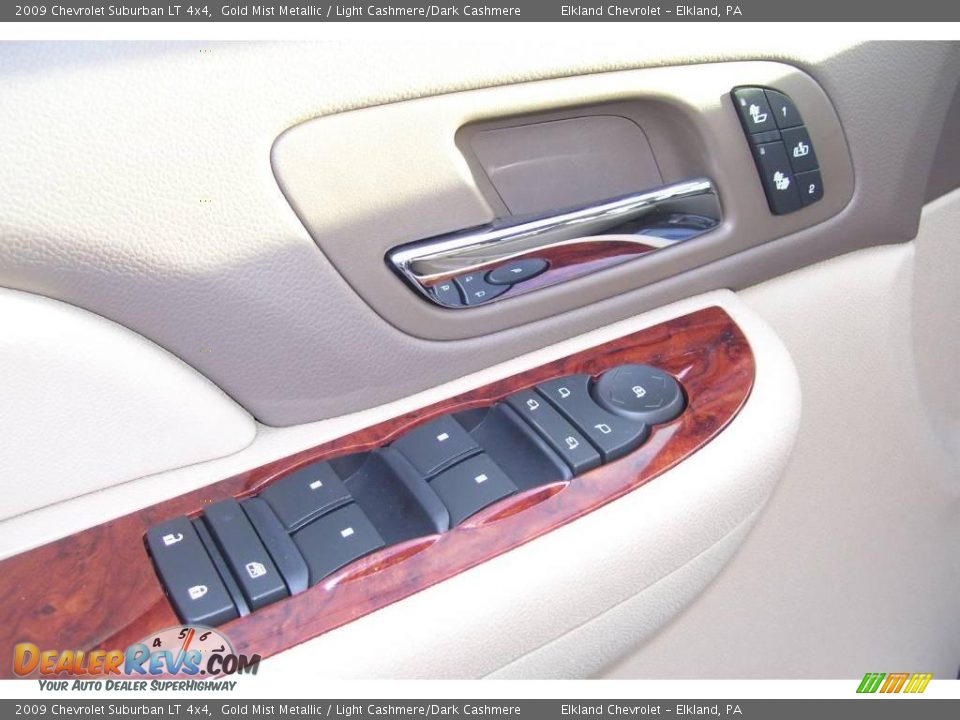 2009 Chevrolet Suburban LT 4x4 Gold Mist Metallic / Light Cashmere/Dark Cashmere Photo #29