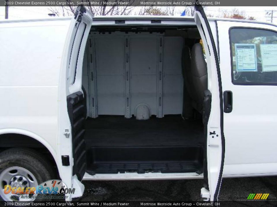 2009 Chevrolet Express 2500 Cargo Van Summit White / Medium Pewter Photo #12