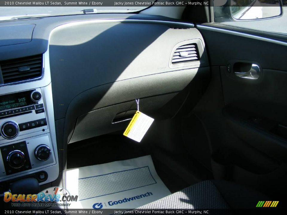 2010 Chevrolet Malibu LT Sedan Summit White / Ebony Photo #17