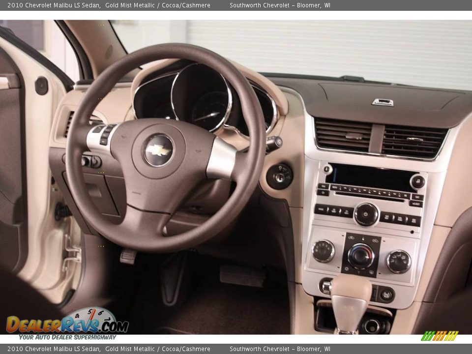 2010 Chevrolet Malibu LS Sedan Gold Mist Metallic / Cocoa/Cashmere Photo #6