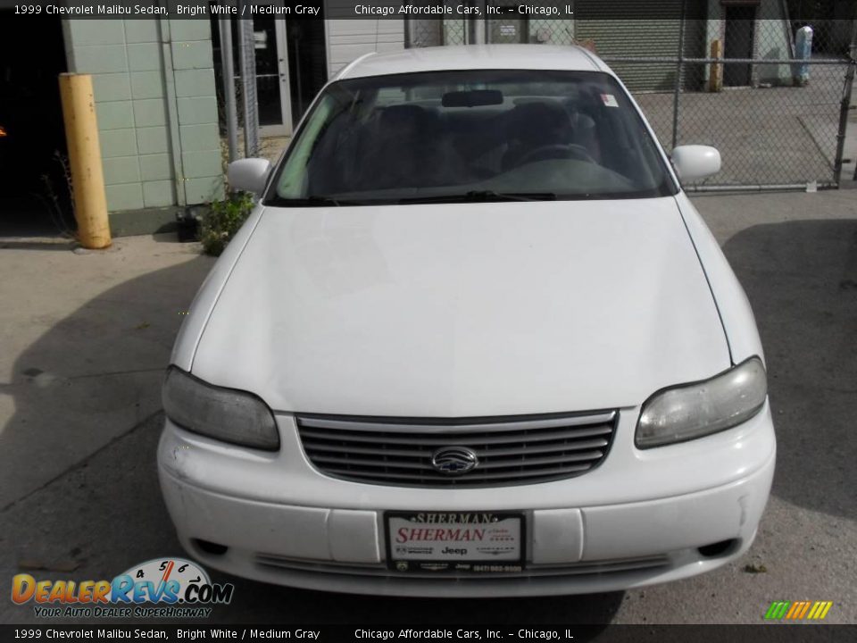 1999 Chevrolet Malibu Sedan Bright White / Medium Gray Photo #1