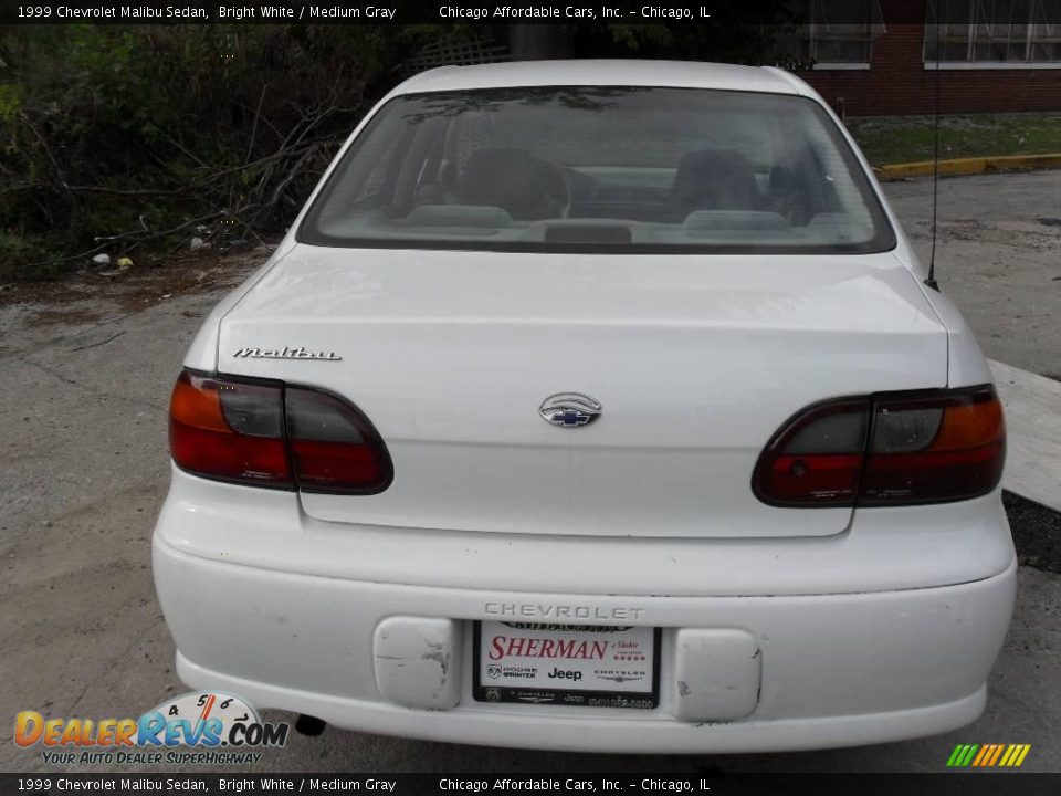1999 Chevrolet Malibu Sedan Bright White / Medium Gray Photo #6