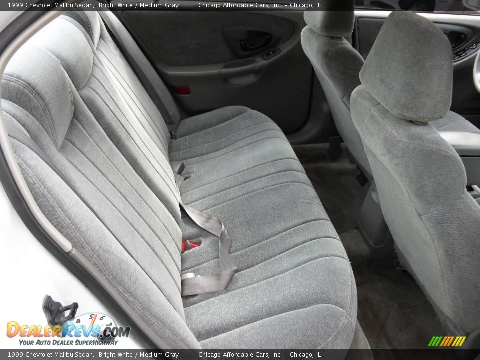 1999 Chevrolet Malibu Sedan Bright White / Medium Gray Photo #10