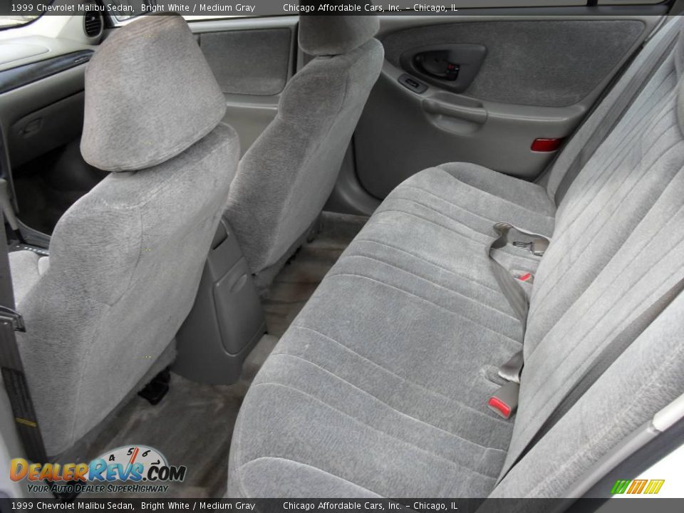 1999 Chevrolet Malibu Sedan Bright White / Medium Gray Photo #11