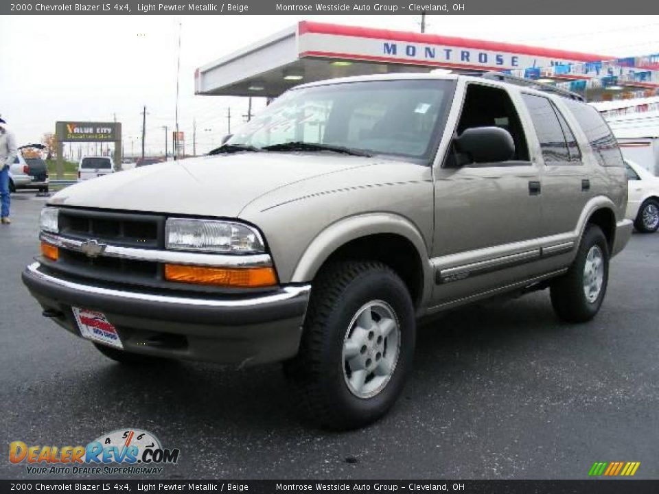 2000 Chevrolet Blazer LS 4x4 Light Pewter Metallic / Beige Photo #1