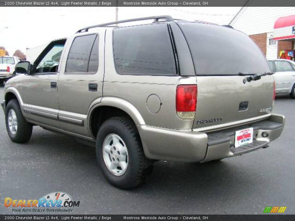 2000 Chevrolet Blazer LS 4x4 Light Pewter Metallic / Beige Photo #3