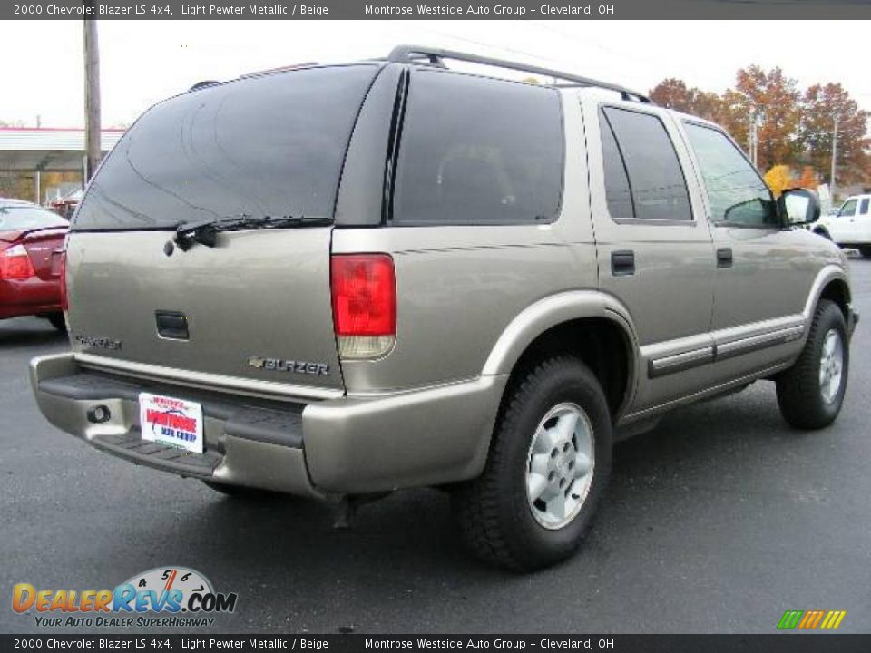 2000 Chevrolet Blazer LS 4x4 Light Pewter Metallic / Beige Photo #5