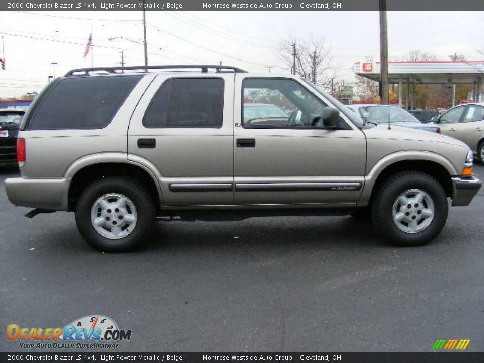 2000 Chevrolet Blazer LS 4x4 Light Pewter Metallic / Beige Photo #6