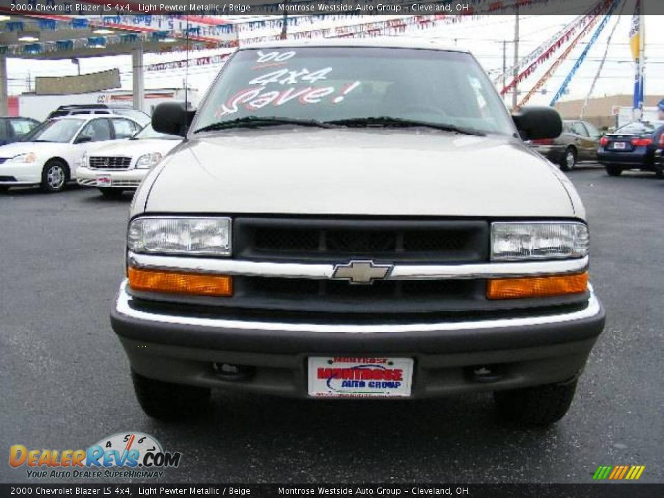 2000 Chevrolet Blazer LS 4x4 Light Pewter Metallic / Beige Photo #8