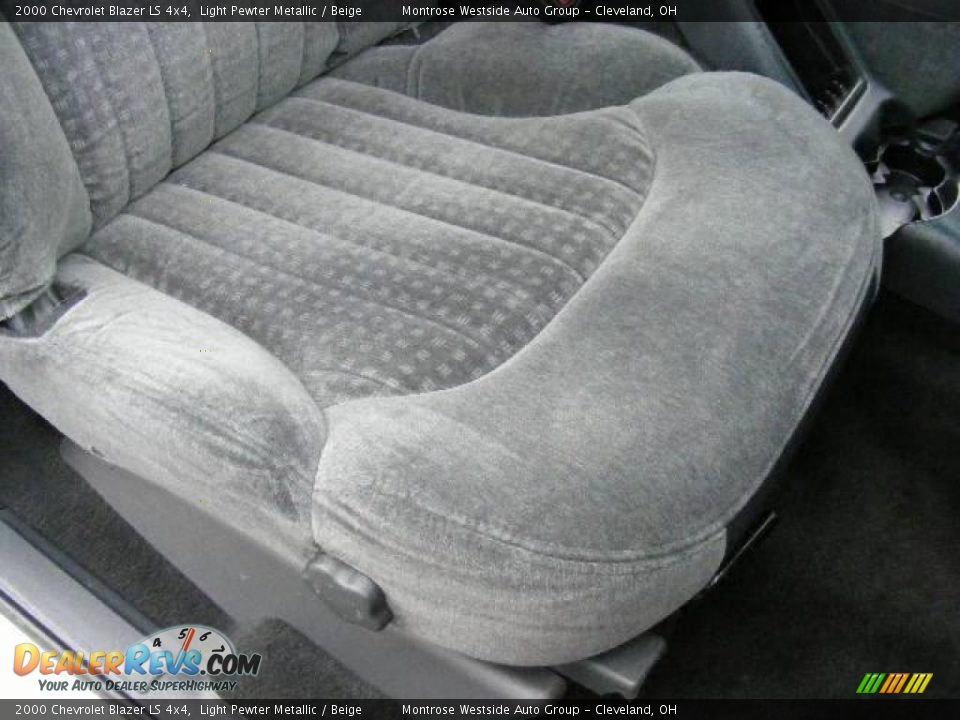 2000 Chevrolet Blazer LS 4x4 Light Pewter Metallic / Beige Photo #14