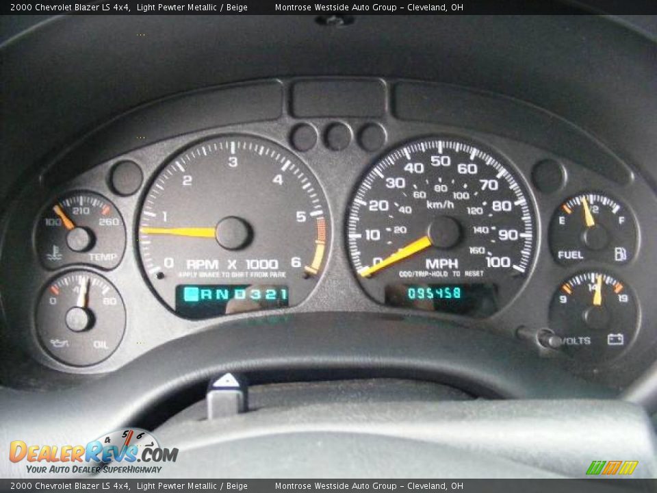 2000 Chevrolet Blazer LS 4x4 Light Pewter Metallic / Beige Photo #17