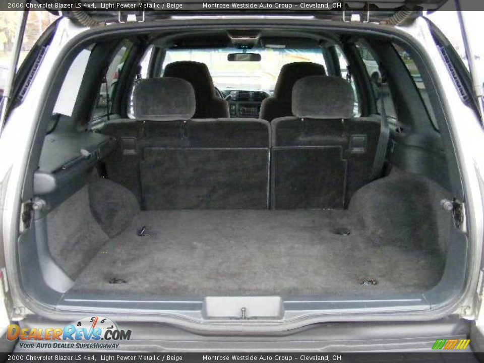 2000 Chevrolet Blazer LS 4x4 Light Pewter Metallic / Beige Photo #25